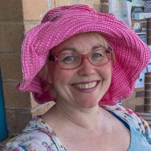 edwina pic headshot 2018 (2)